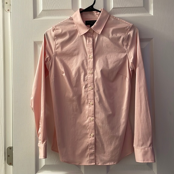 Banana Republic Tailored Non-Iron Shirt - Picture 4 of 8